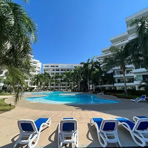 https://costa-veleros-marina-mazatlan-2.mazatlan-hotels.com