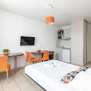 Hotel apartamentowy Appart'city Classic Marseille Aeroport - **